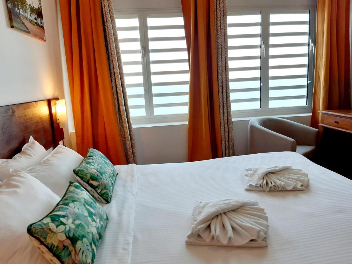 Hotel Les Embruns Du Baril Saint Philippe Bagian luar foto