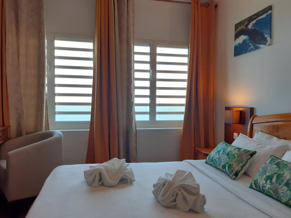 Hotel Les Embruns Du Baril Saint Philippe Bagian luar foto