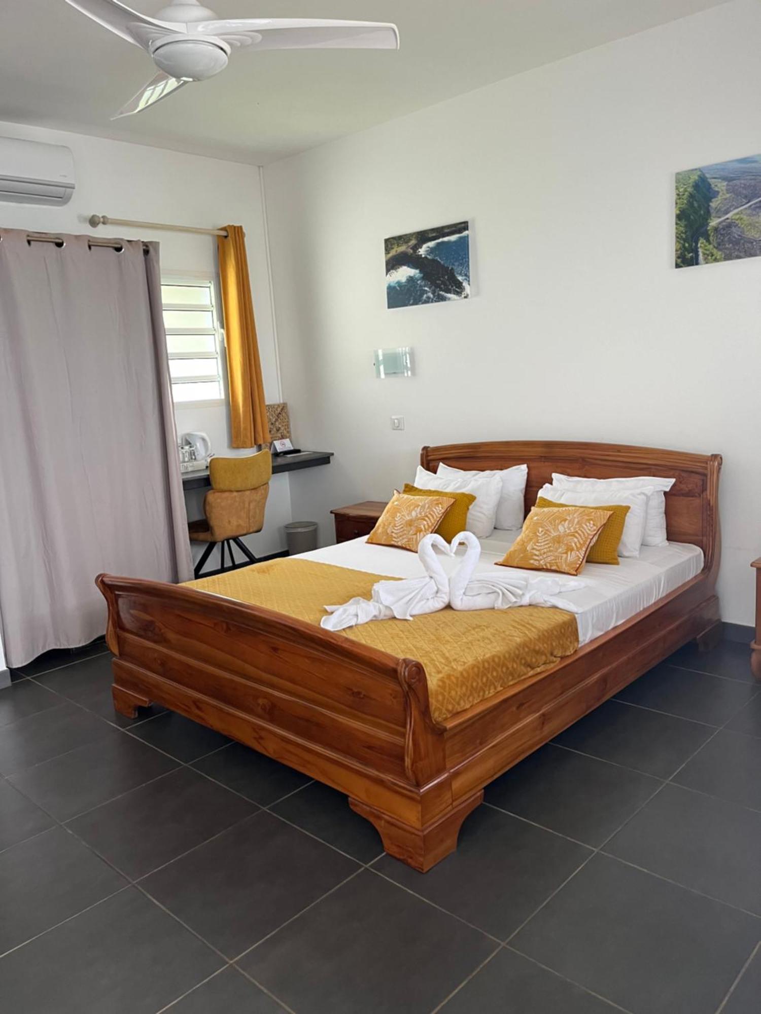 Hotel Les Embruns Du Baril Saint Philippe Bagian luar foto
