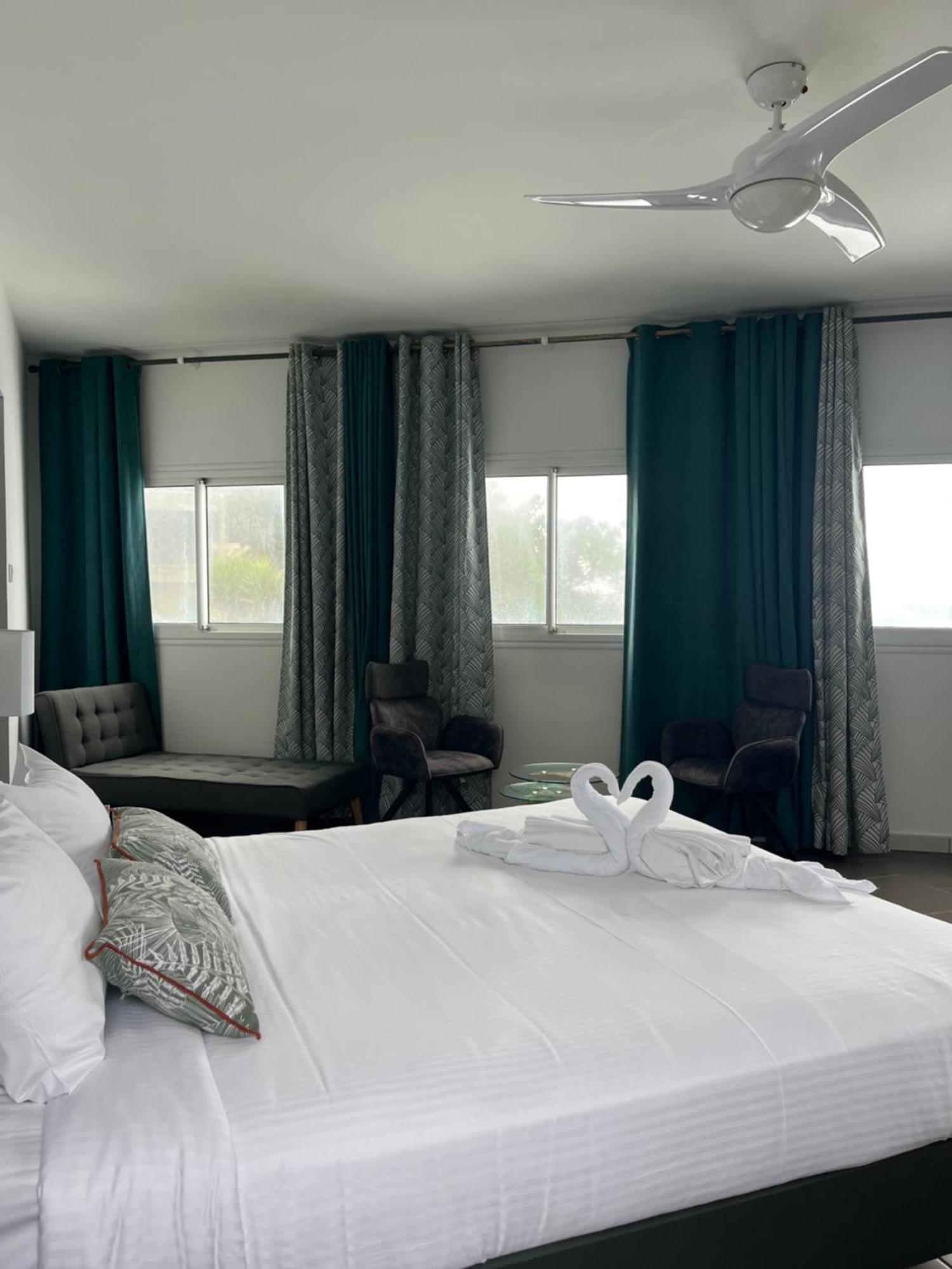 Hotel Les Embruns Du Baril Saint Philippe Bagian luar foto