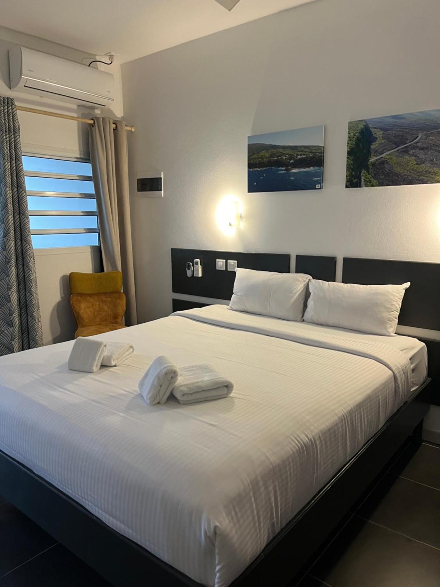 Hotel Les Embruns Du Baril Saint Philippe Bagian luar foto